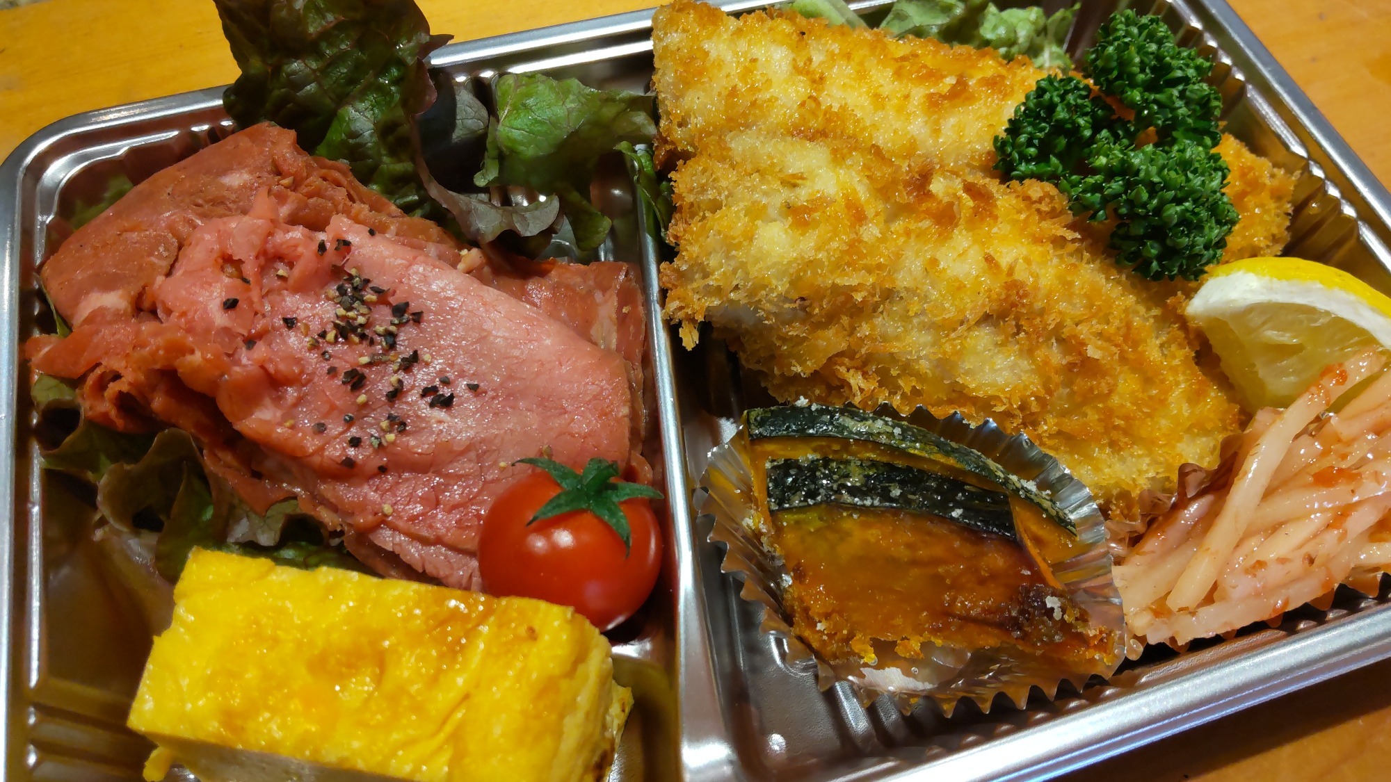 写真：刺身弁当